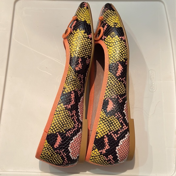 Deltan Snake embossed leather ballerina slip on flats. - Picture 6 of 8